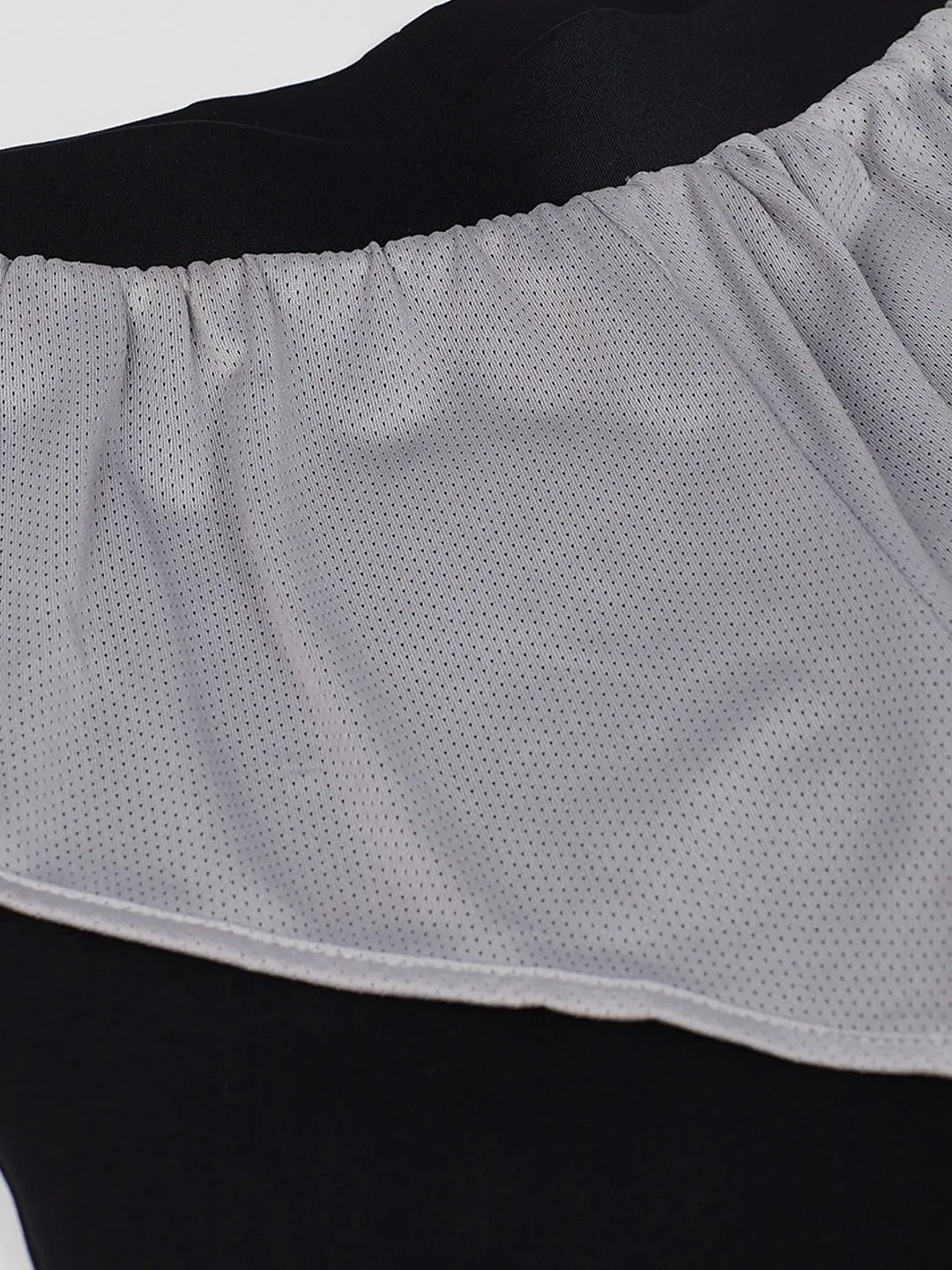 Alcis Women Black & Grey Colourblocked Cropped Running Tights Comfort Seeker Morning Stretch Ultimate Comfort Waistband