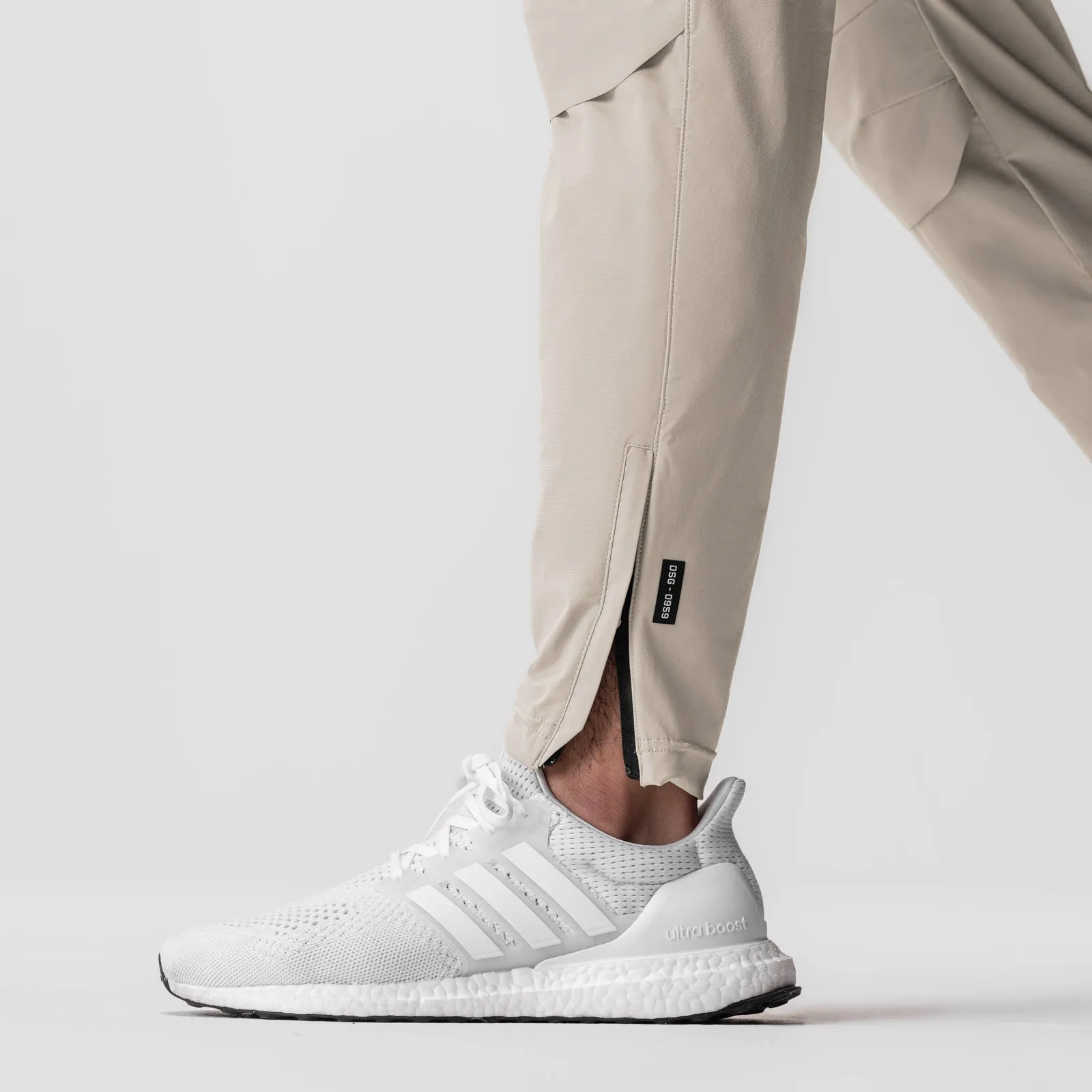 0959. Tetra-Lite? Moto Jogger - Sand Smoke Soft Lining FlexibleMobility