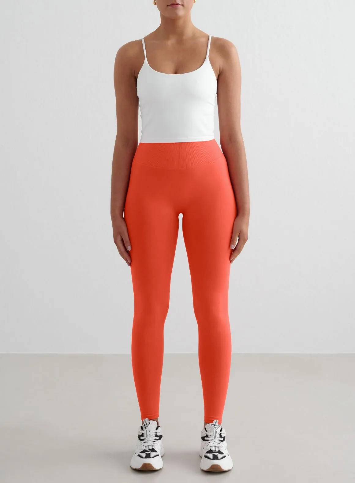 Breathable mesh inserts White Shape Seamless Strap Singlet