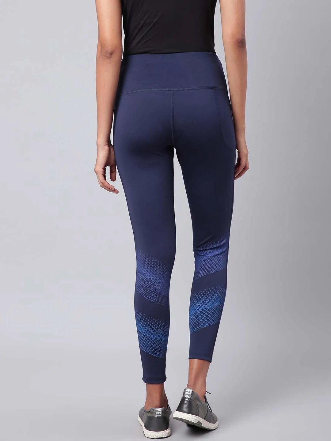 Layered Panel Design Alcis Women Navy Blue Solid Secure Fit Cropped Training Tights