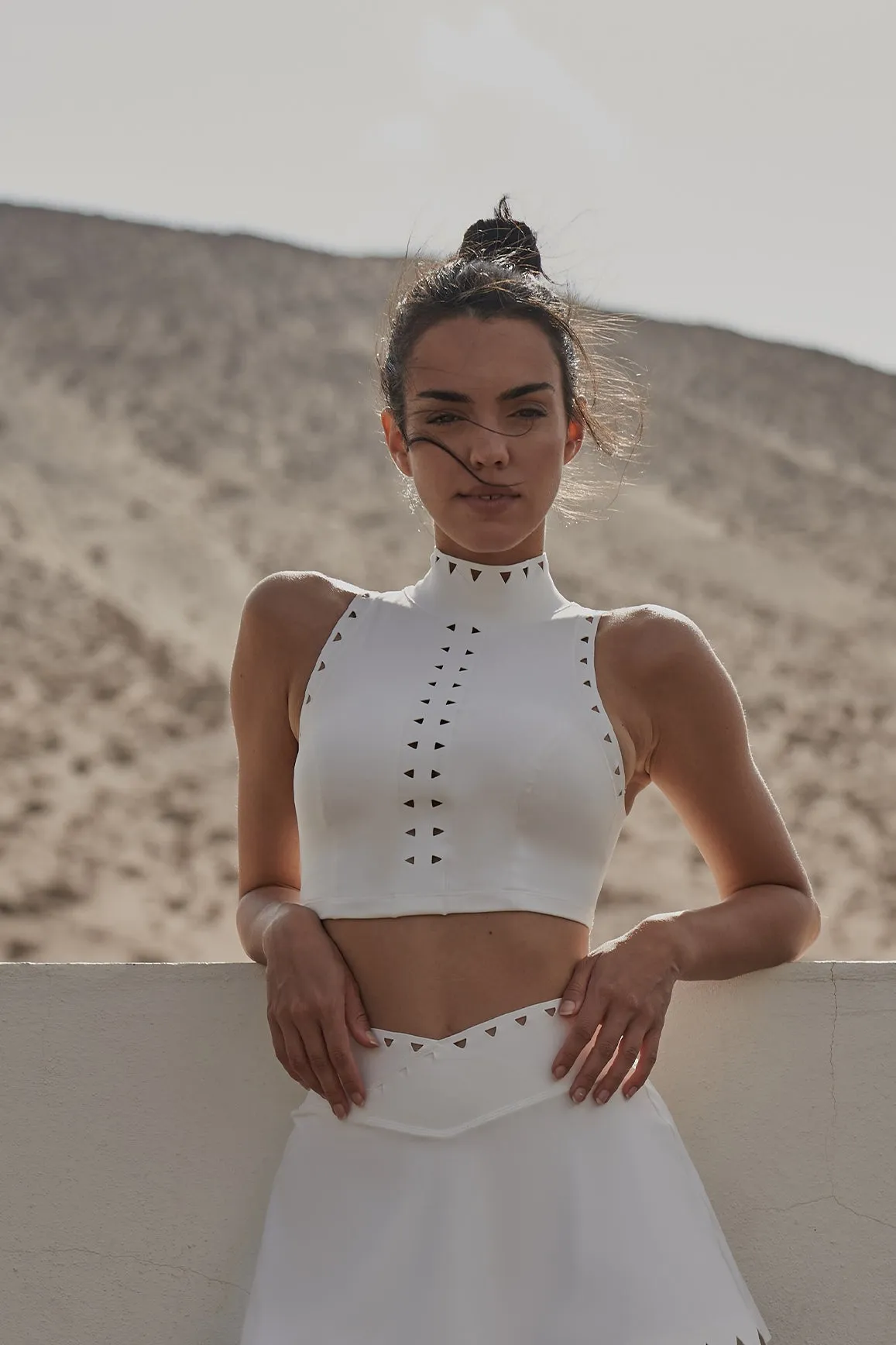 Versatile Strap Configuration High Neck Laser Cut Leisure Bra