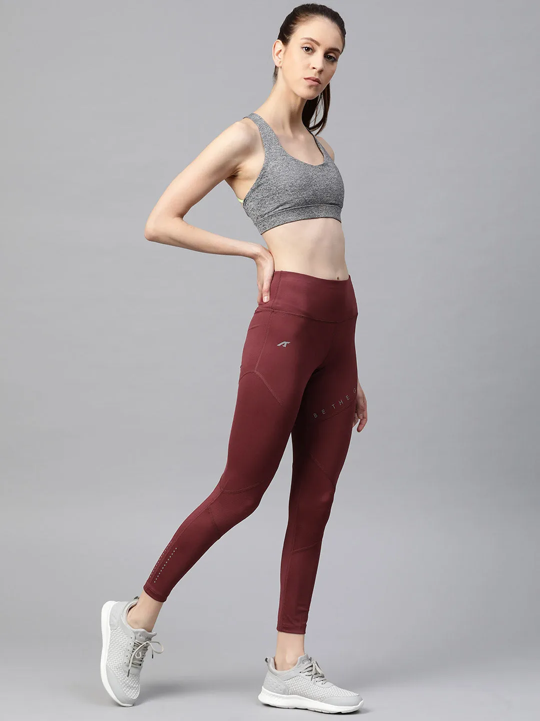 Alcis Women Maroon Solid Cropped Tights Smooth Fit Stretch Fit Fitness Lover