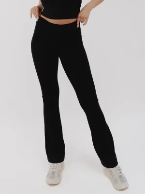 Flared Taylor Tight In Black Core Fitwear