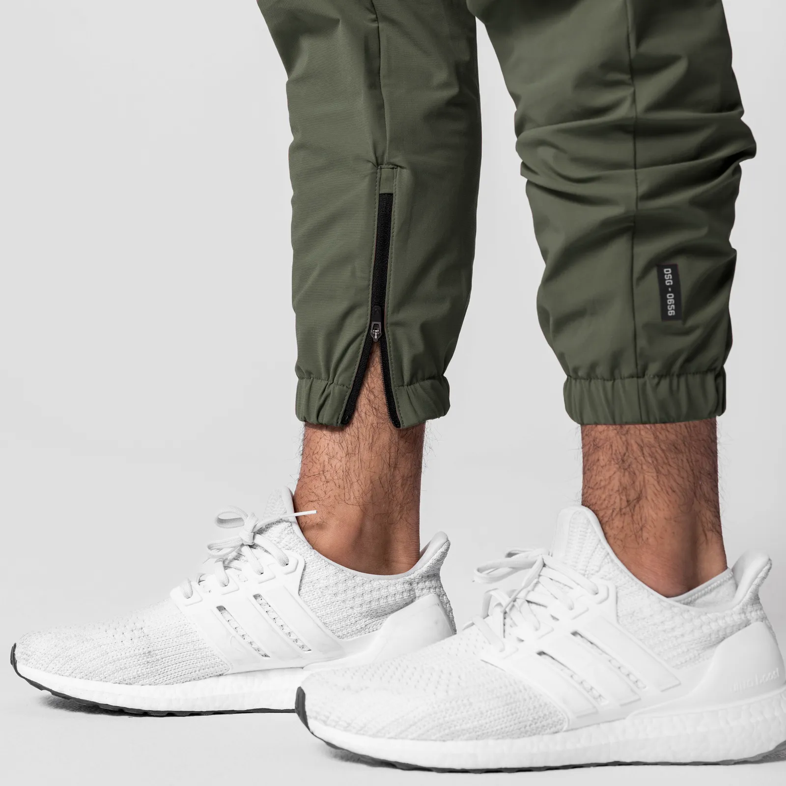 0656. Tetra-Lite? Standard Zip Jogger - Olive Layered Panel Design anti static