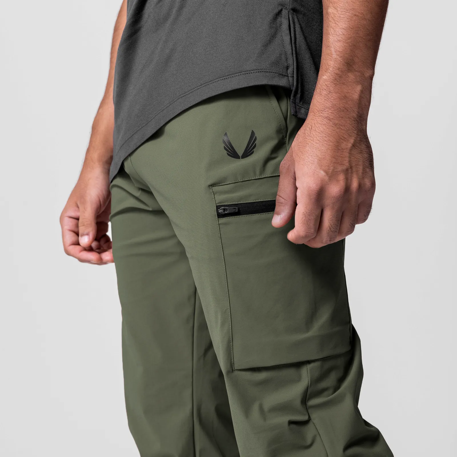 Flexible Gusset Design Mid-rise fit 0656. Tetra-Lite? Standard Zip Jogger - Olive