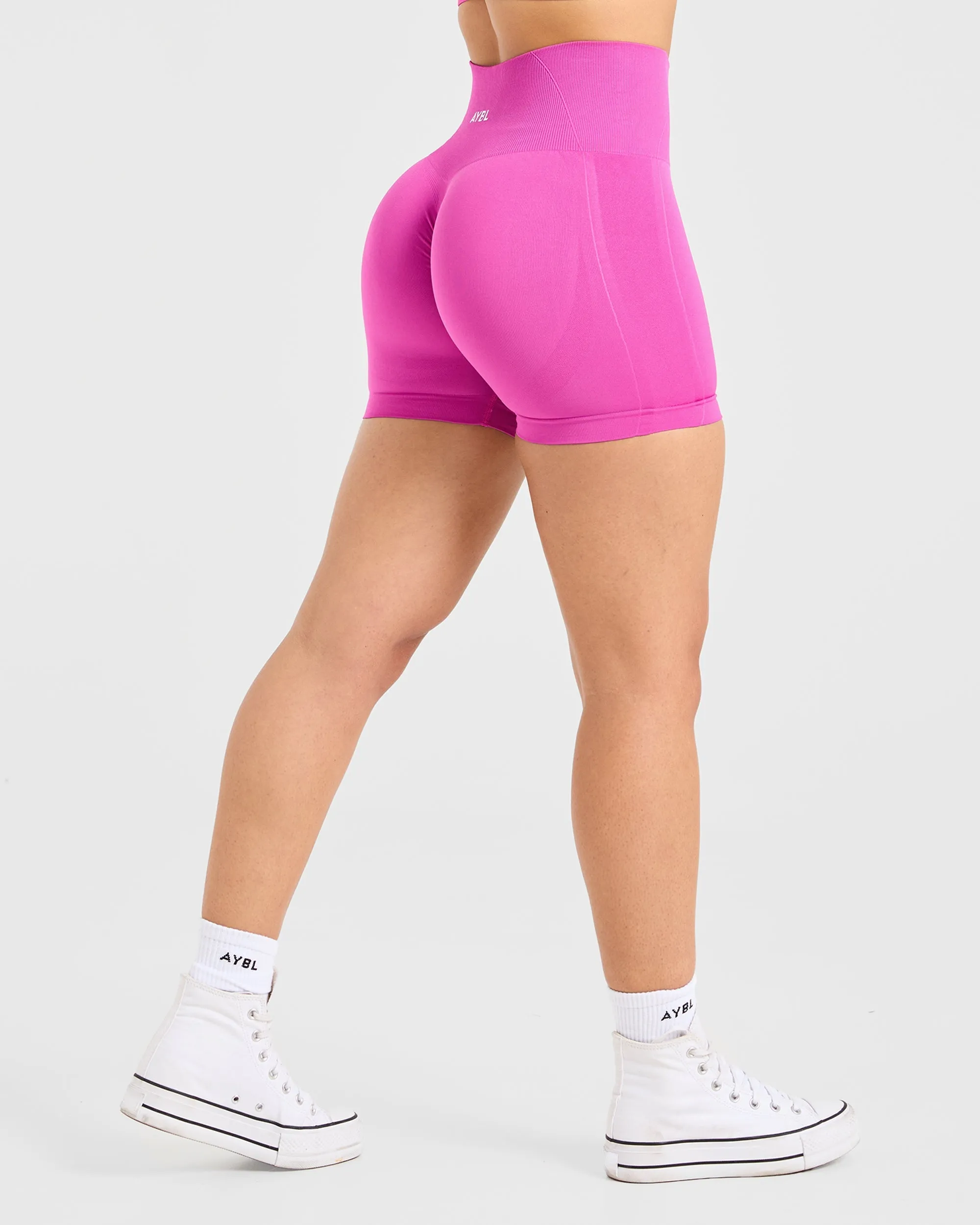 Flexible Knee Panels Empower Seamless Shorts - Magenta Water Resistant