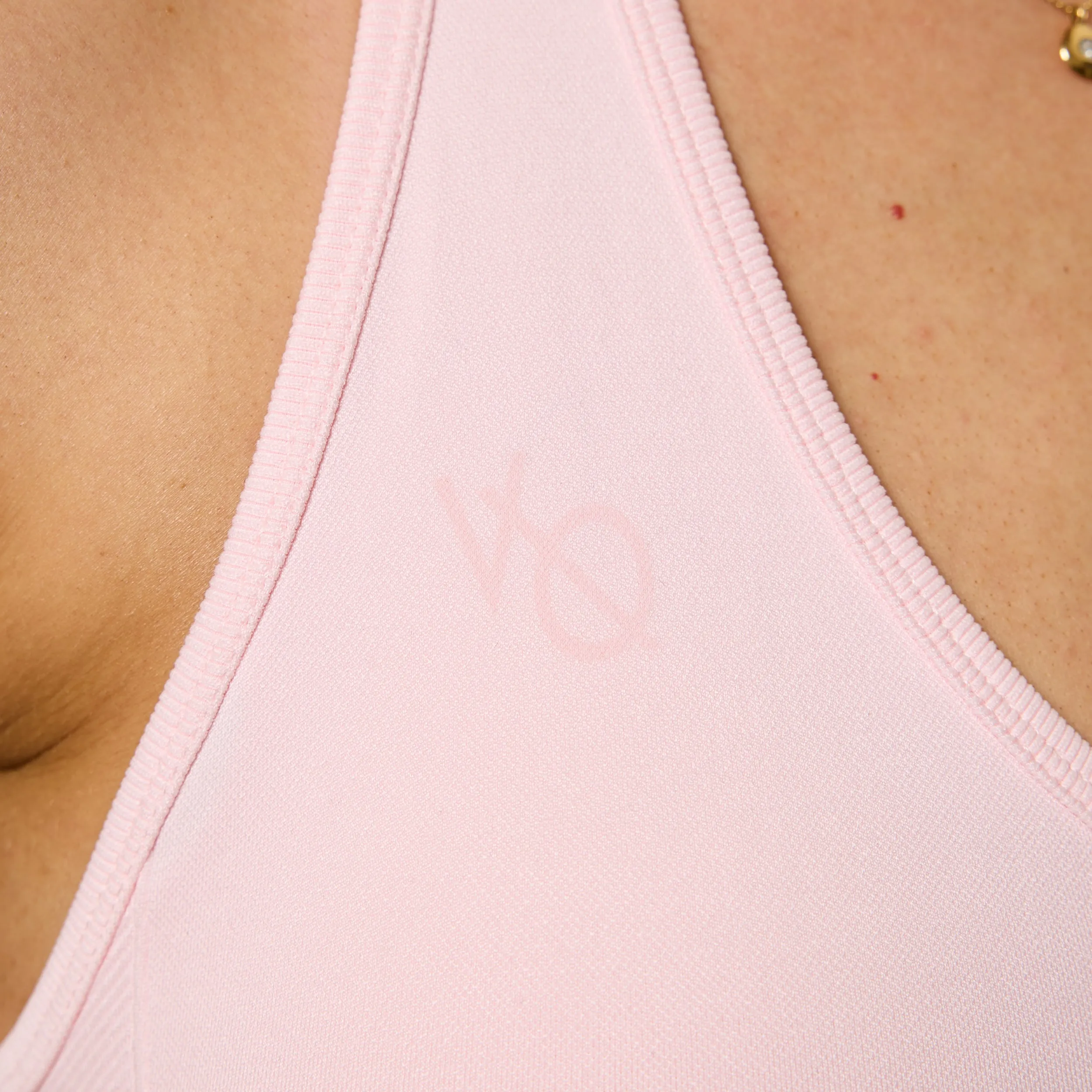 Durable Reinforced Edges Vanquish Elevate Seamless Ballet Pink Halter Neck Bra