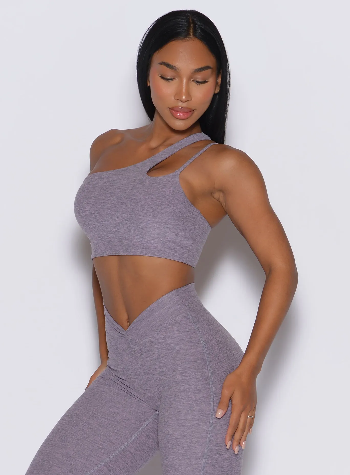Lateral Top Supportive seams Racerback seams