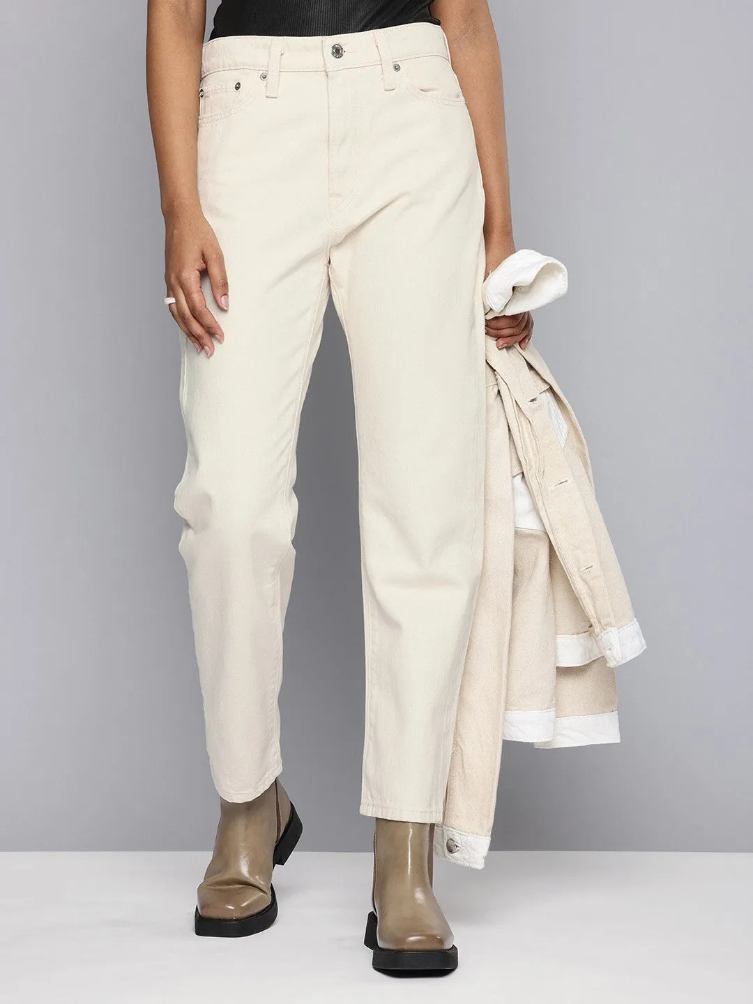 Anti Static Material Blend Holiday Vibes High Quality Women's Off White Wedgie Straight Fit High Rise Jeans