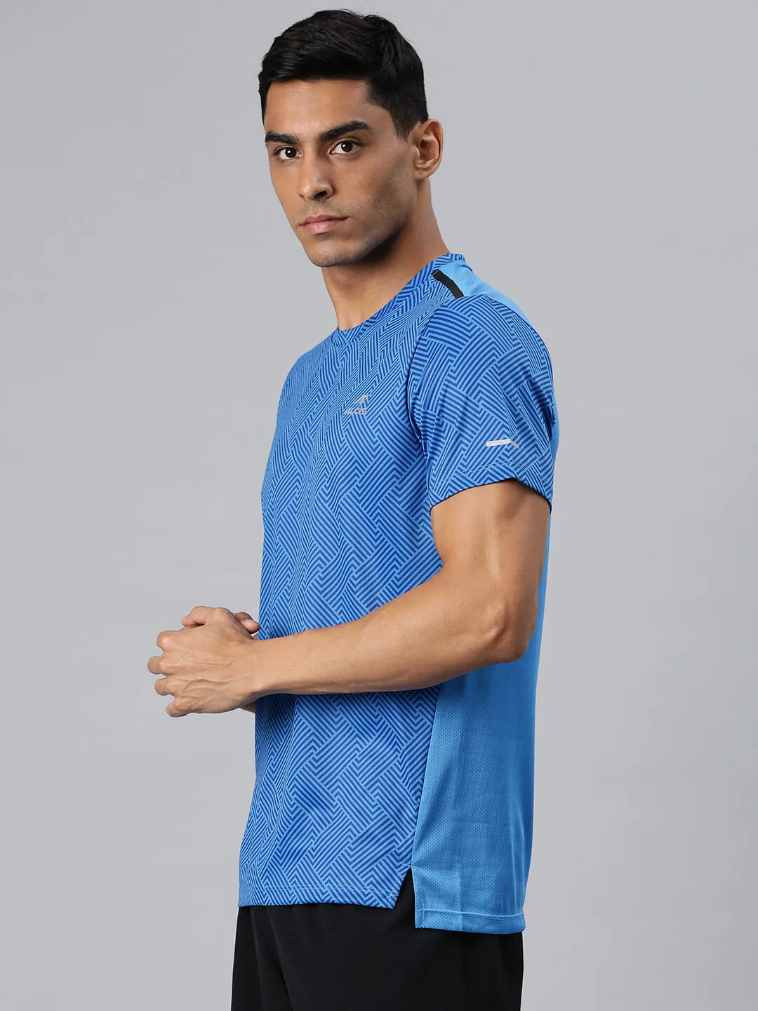 Alcis Men Blue Printed Anti Static Slim Fit T-shirt ZeroChafeSeams