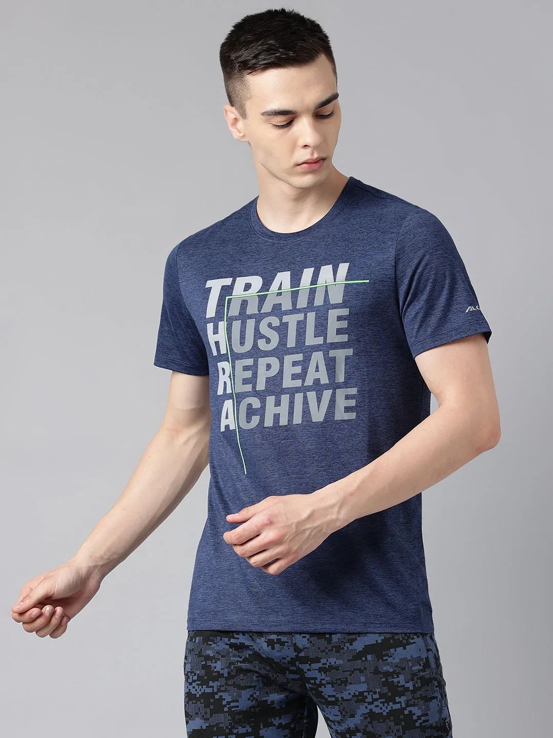 Alcis Men's Blue & Black Anti-Static Drytech  Slim-Fit Training Tee Polish Tone Mature Charm