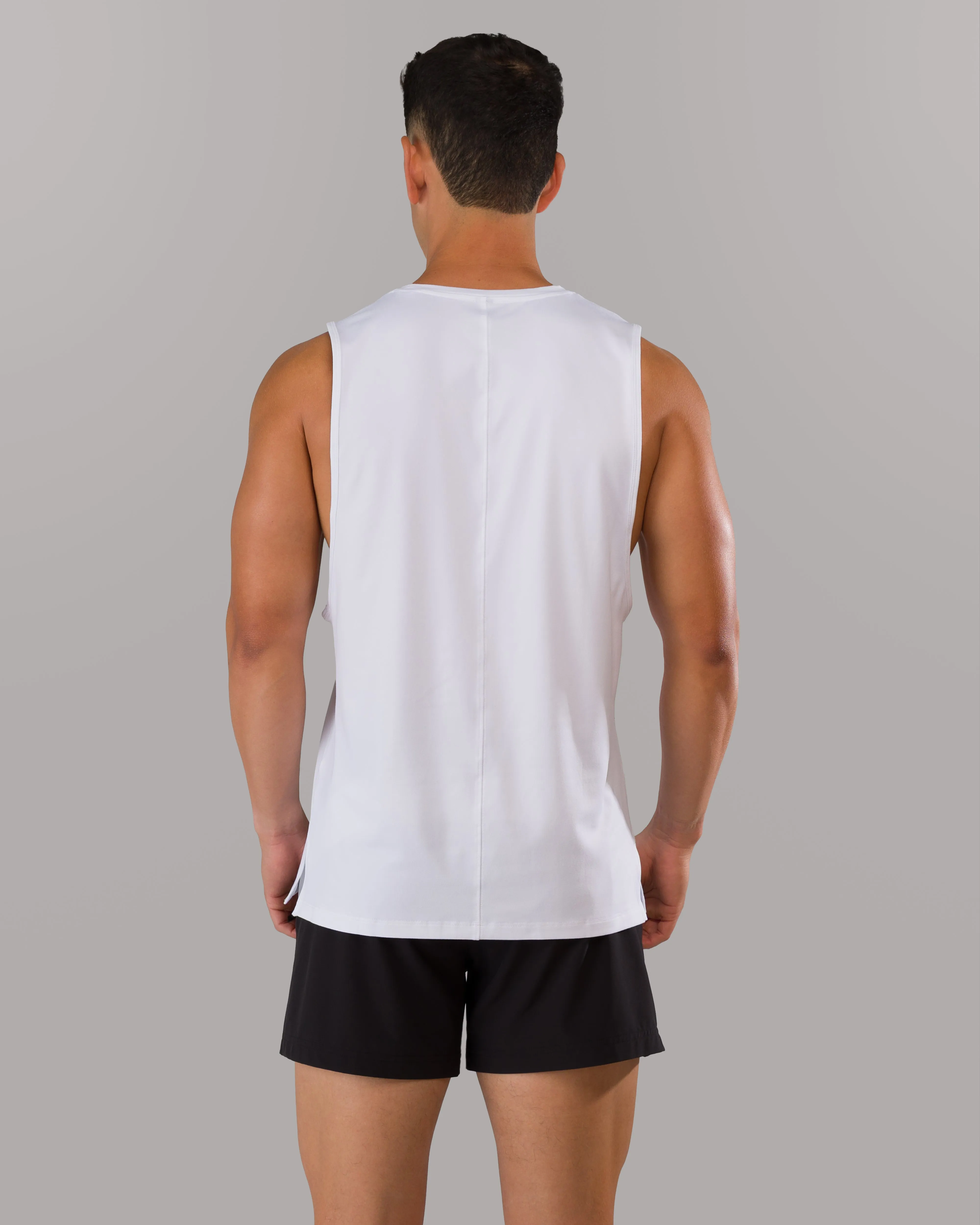 Mountain use import Adapt Cutoff - White