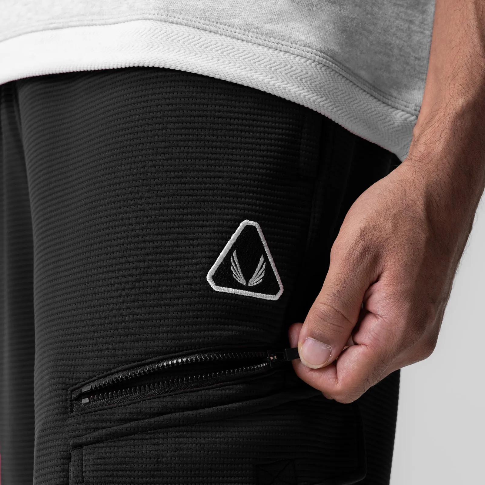 Cozy Design Layer Comfort 1033. Deltapeak? Cargo Cinch Jogger - Black