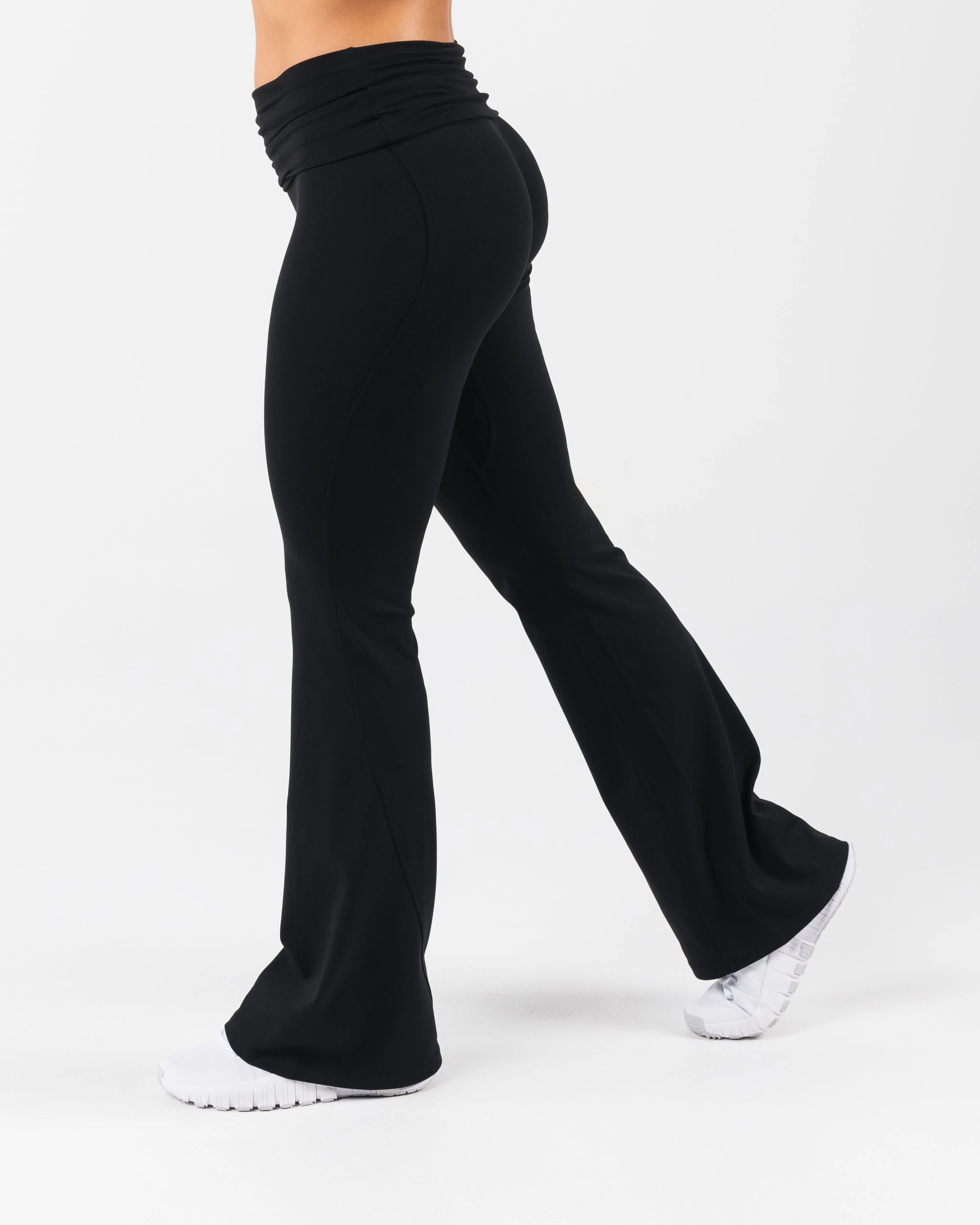 Confidence Style Aura Foldover Flare - Black