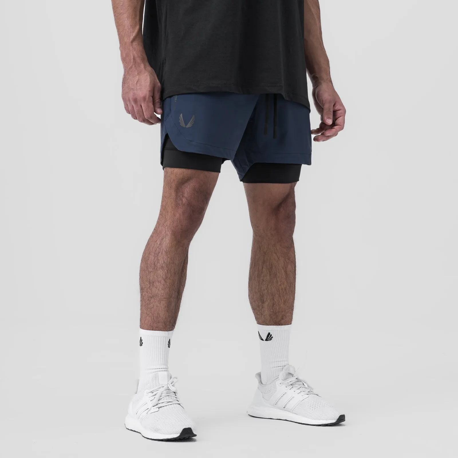 0865. Tetra-Lite? 5" Liner Short - Navy "Wings"/Black Mid - rise Sustainable