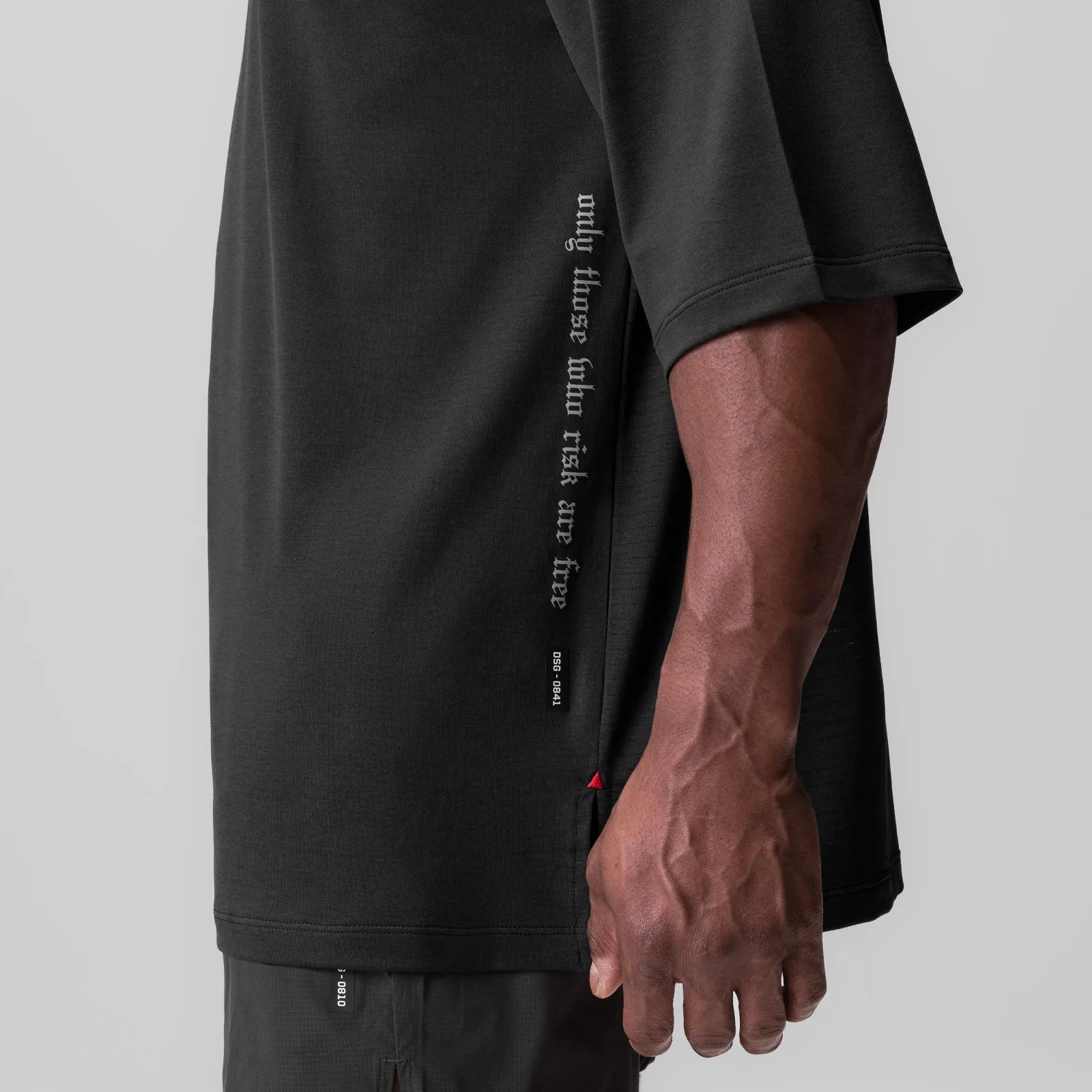 Minimalist Style 0841. 3D-Lite? 2.0 3/4-Sleeve Oversized Tee - Black "OTWR"