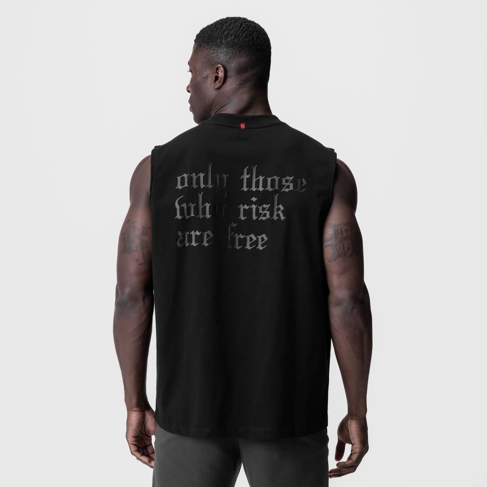 0807. Tech Essential? Relaxed Cutoff -Black/Black "OTWR" Moisture Management difficult to transport
