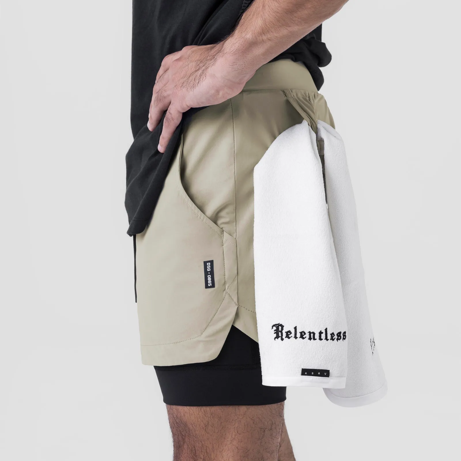 0865. Tetra-Lite? 5" Liner Short - Sand Smoke "Wings"/Black Breezy Comfort