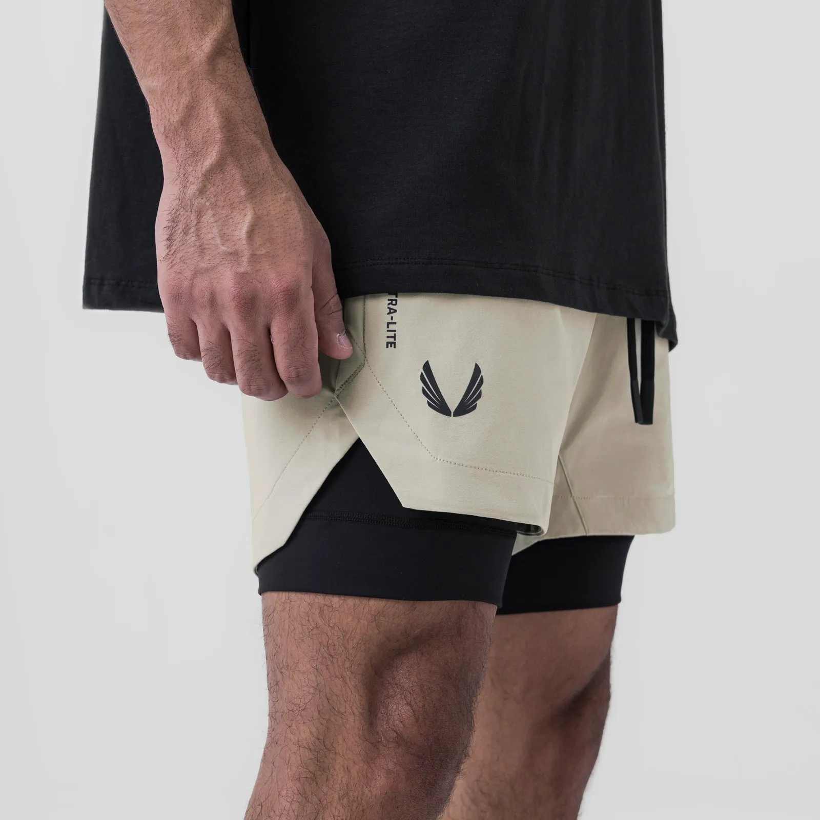 0865. Tetra-Lite? 5" Liner Short - Sand Smoke "Wings"/Black Beach-Ready Look Reflective Safety Details
