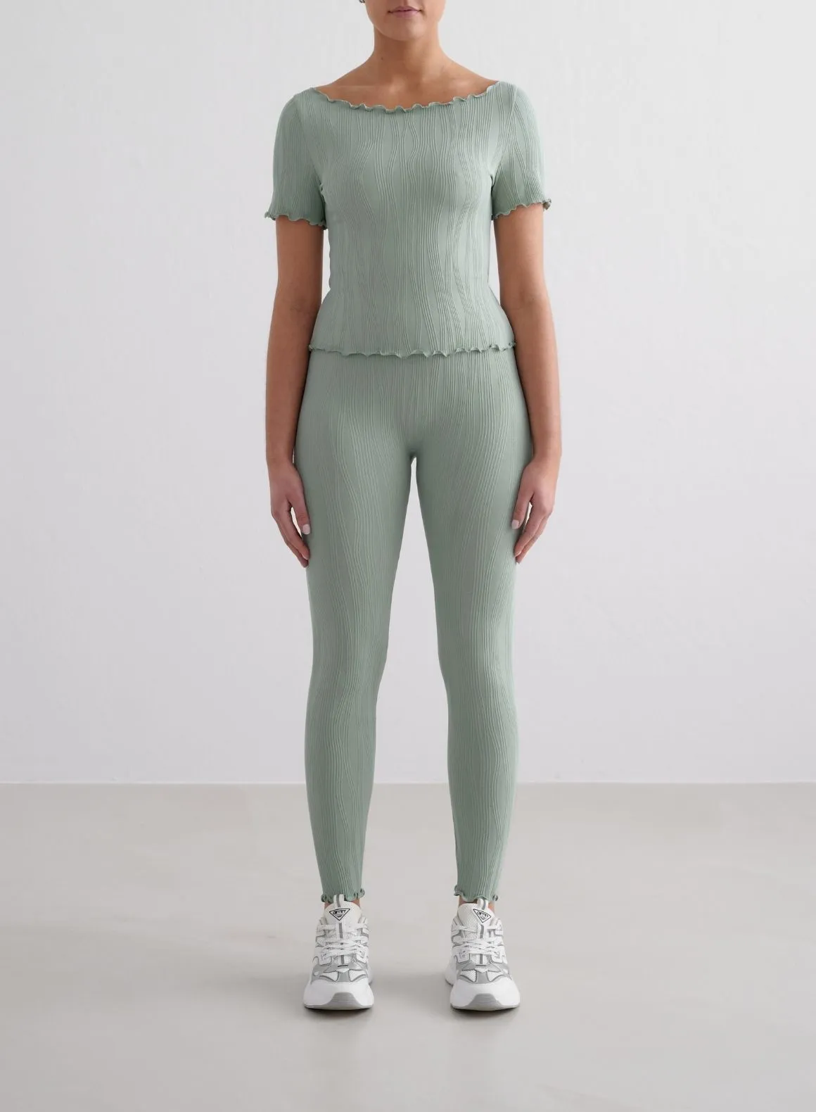 wrinkle free Aqua Tulip Tights