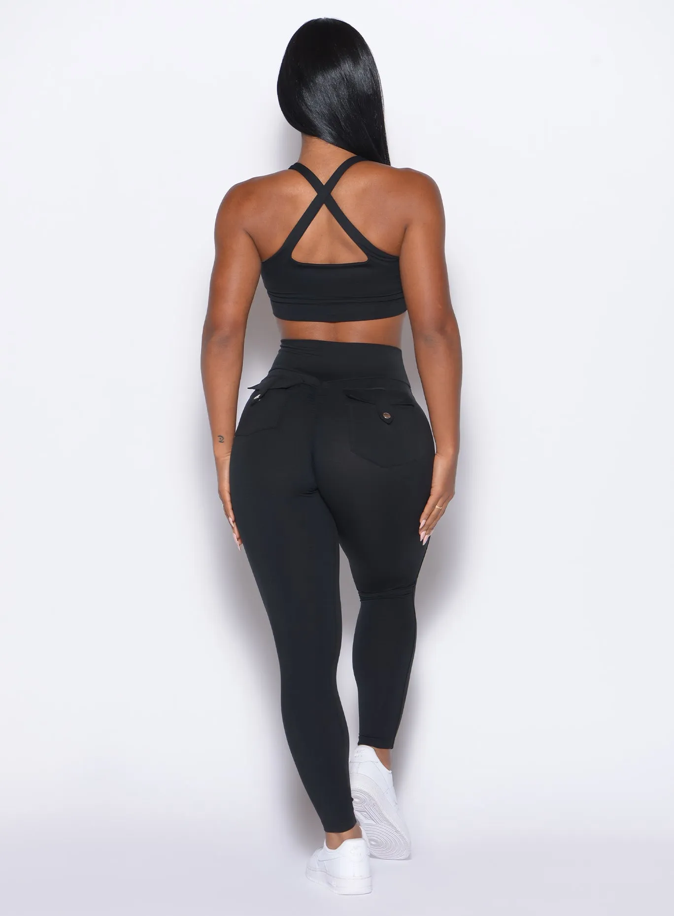 Pocket Pop Leggings 2.0 Lightweight Material Pilates Session