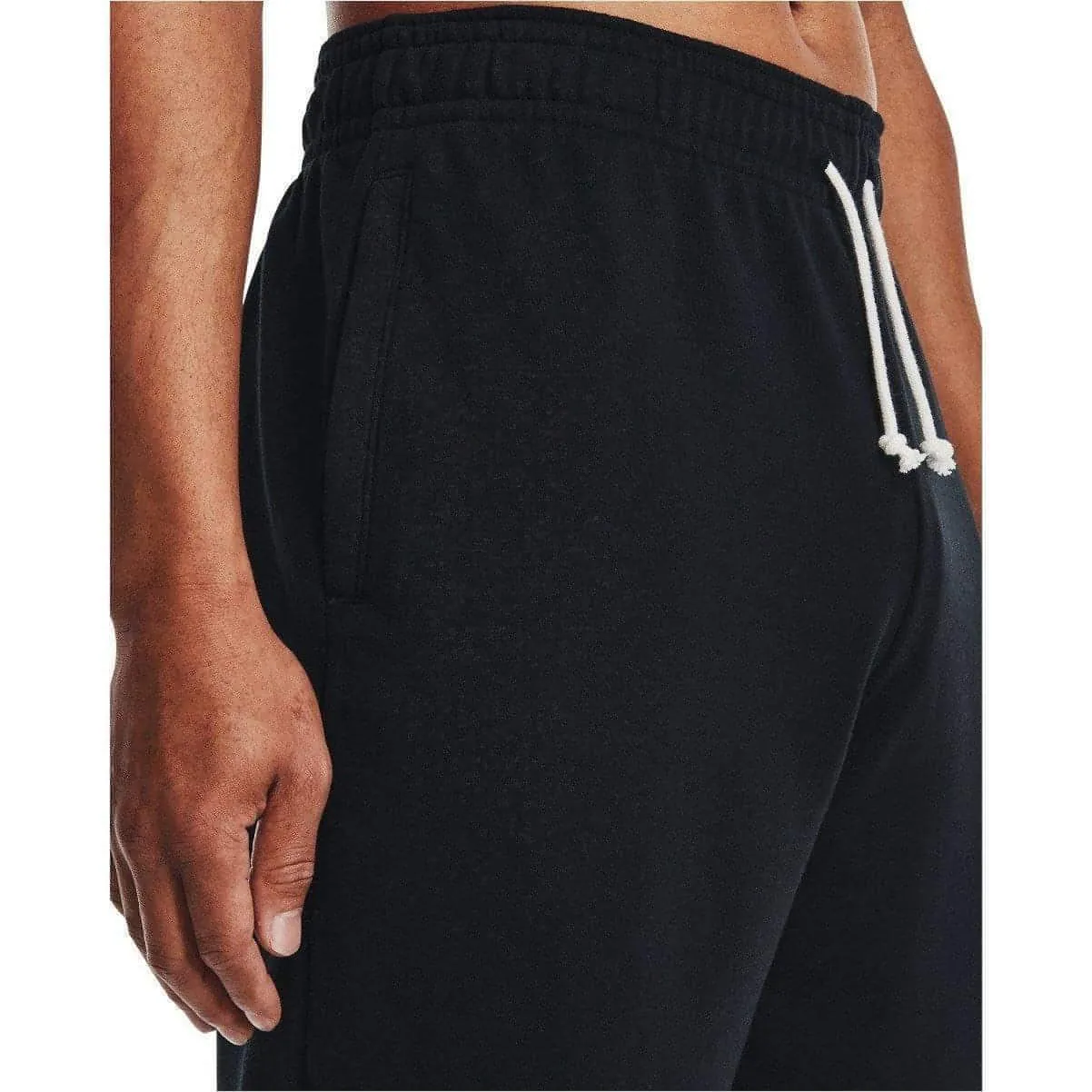 High Elasticity Blend Ventilated Panels Under Armour Rival Terry Mens Training Shorts - Black