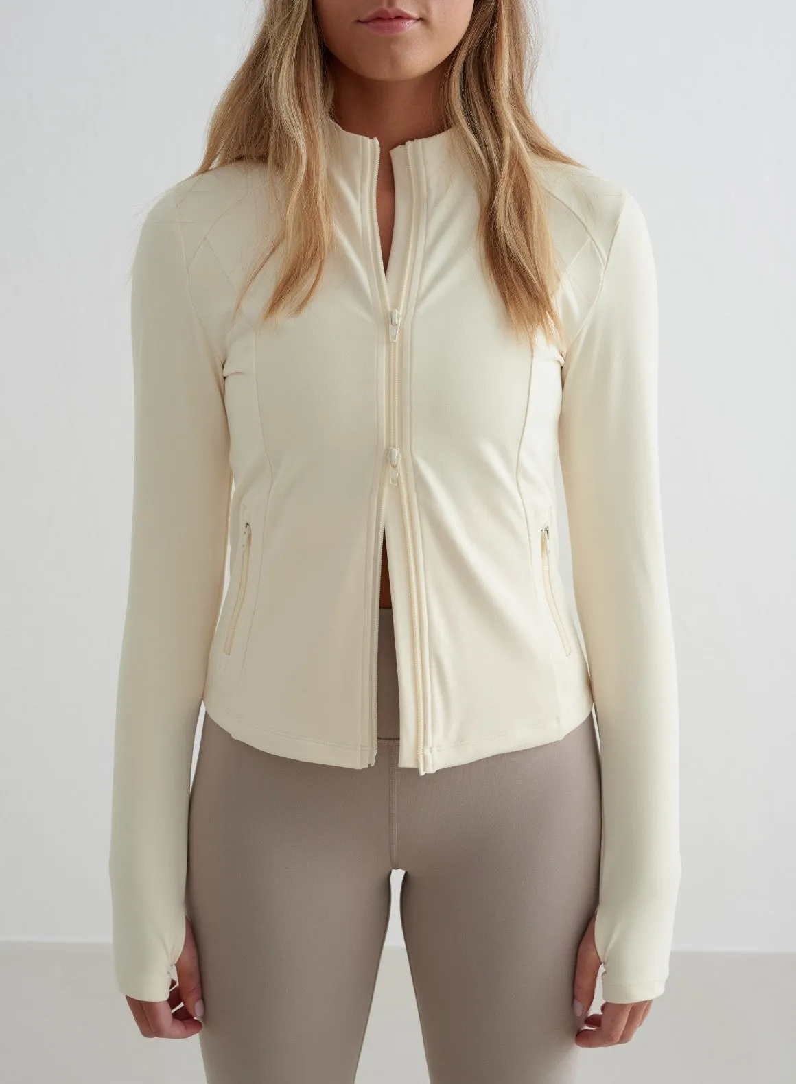 Wind Resistant Tagless Neck Design Almond White Sense Zip Jacket