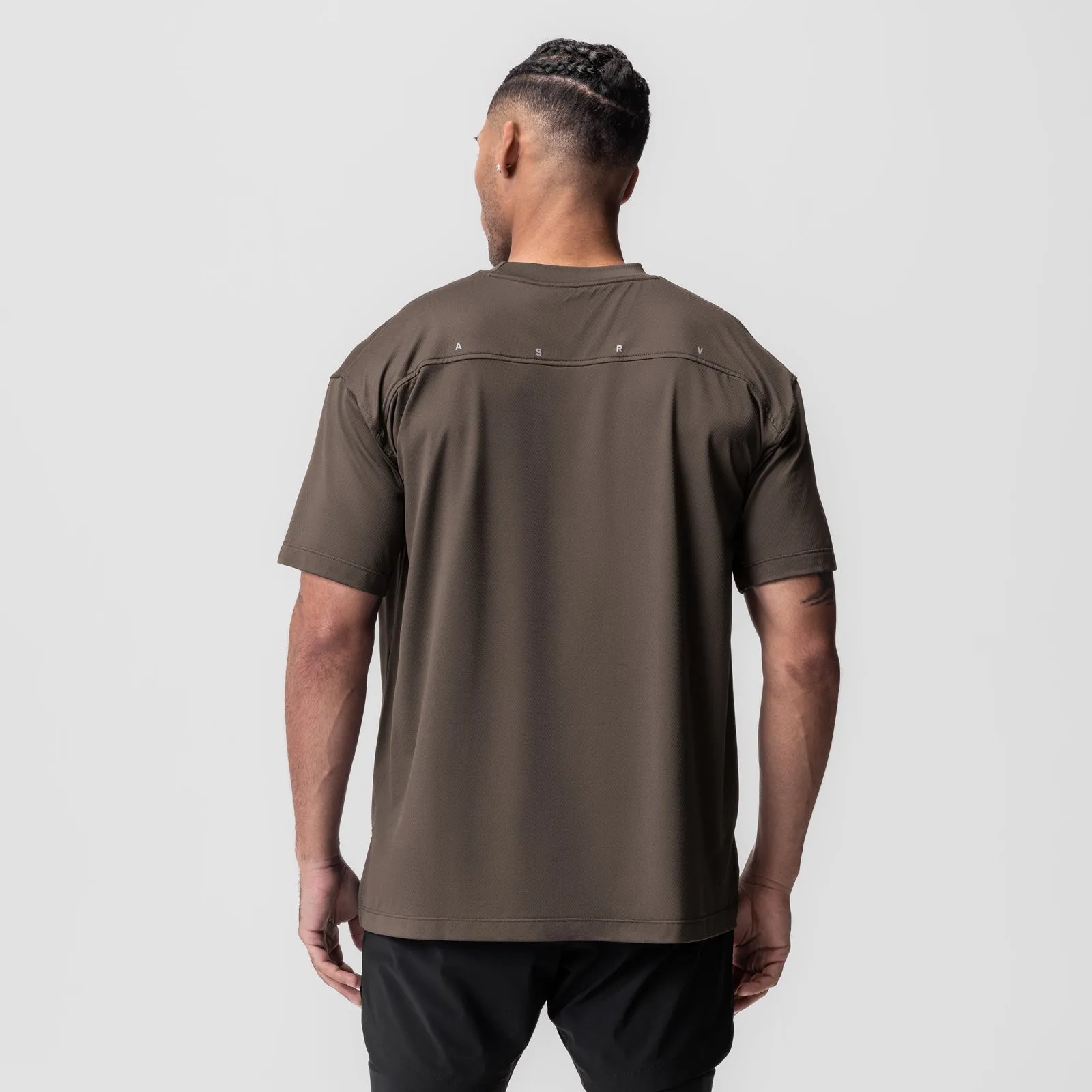 layerable 0822. AeroSilver? Oversized Tee - Deep Taupe