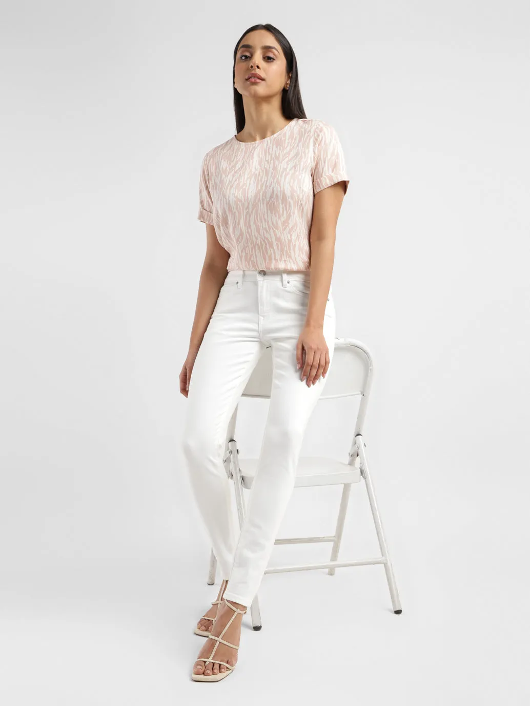 Women's 711 White Skinny Fit Mid Rise Jeans Clean Silhouette Minimal Outfit