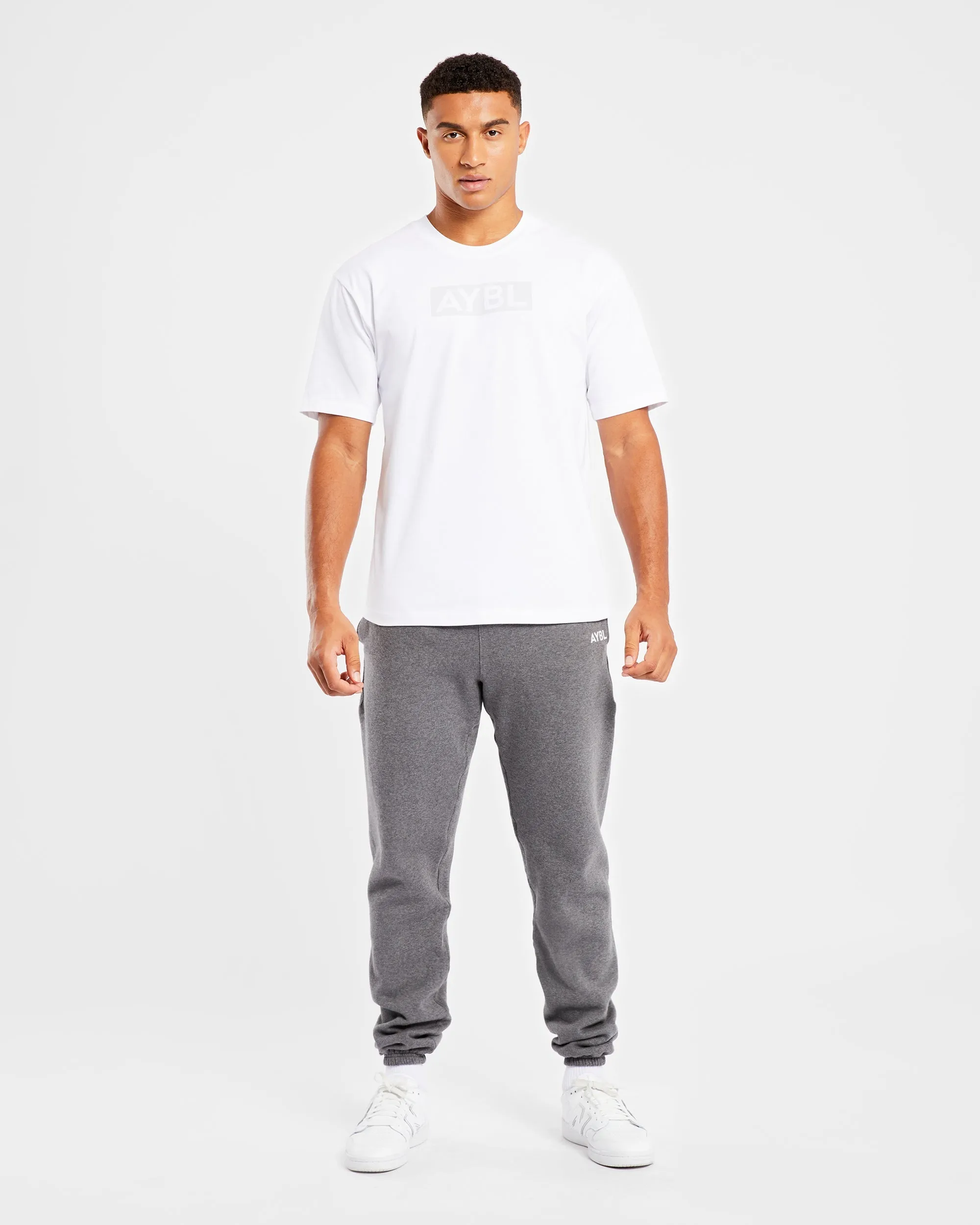 Core T Shirt - White Relax Outfit