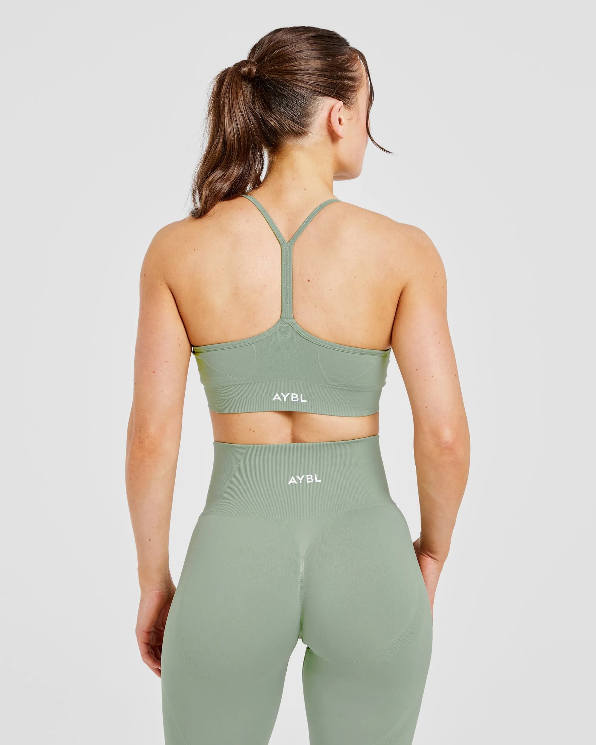 Empower Seamless Sports Bra - Grove Green Smooth Surface All-day Comfort