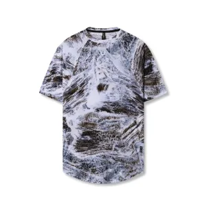Smooth Neckline PocketDetail 0948. Laser-Vent? Established Tee - Realtree? Aspect