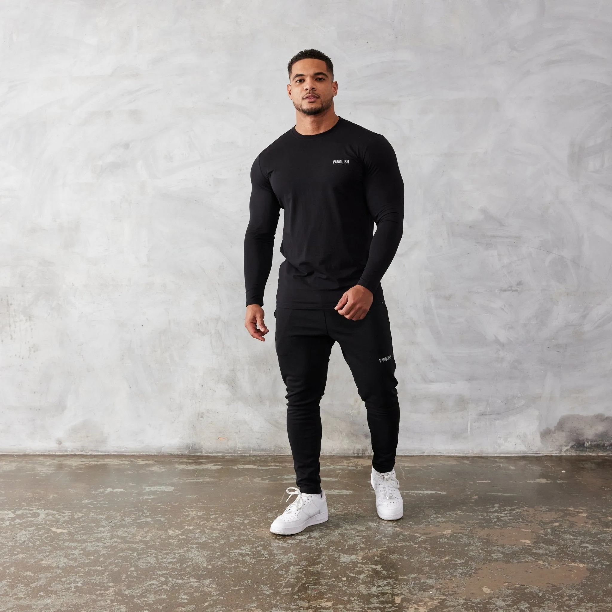 Floral freshness UltraLightweight Vanquish Essential Black Slim Fit Long Sleeve T Shirt