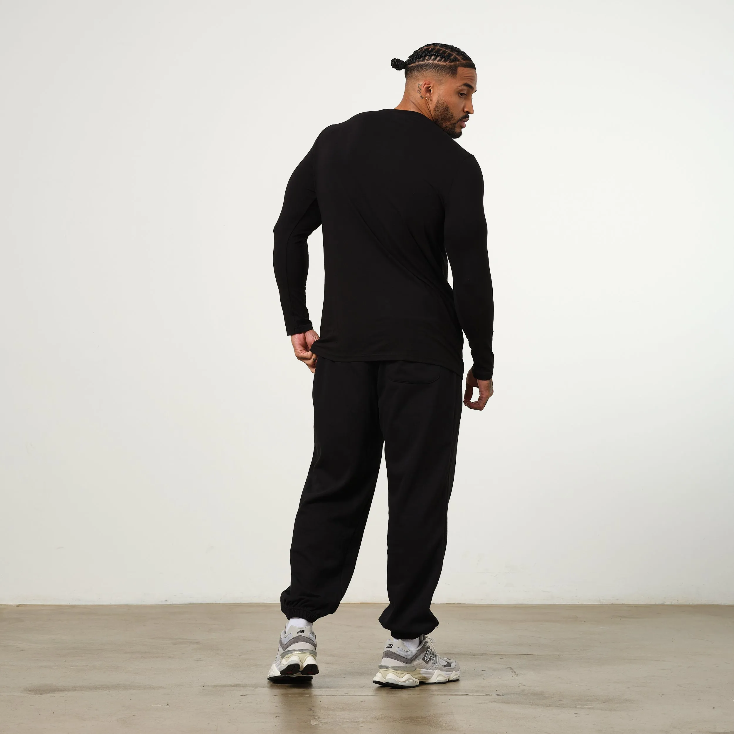 Vanquish Essential Black Slim Fit Long Sleeve T Shirt NonIrritating Fabric Cashmere combination