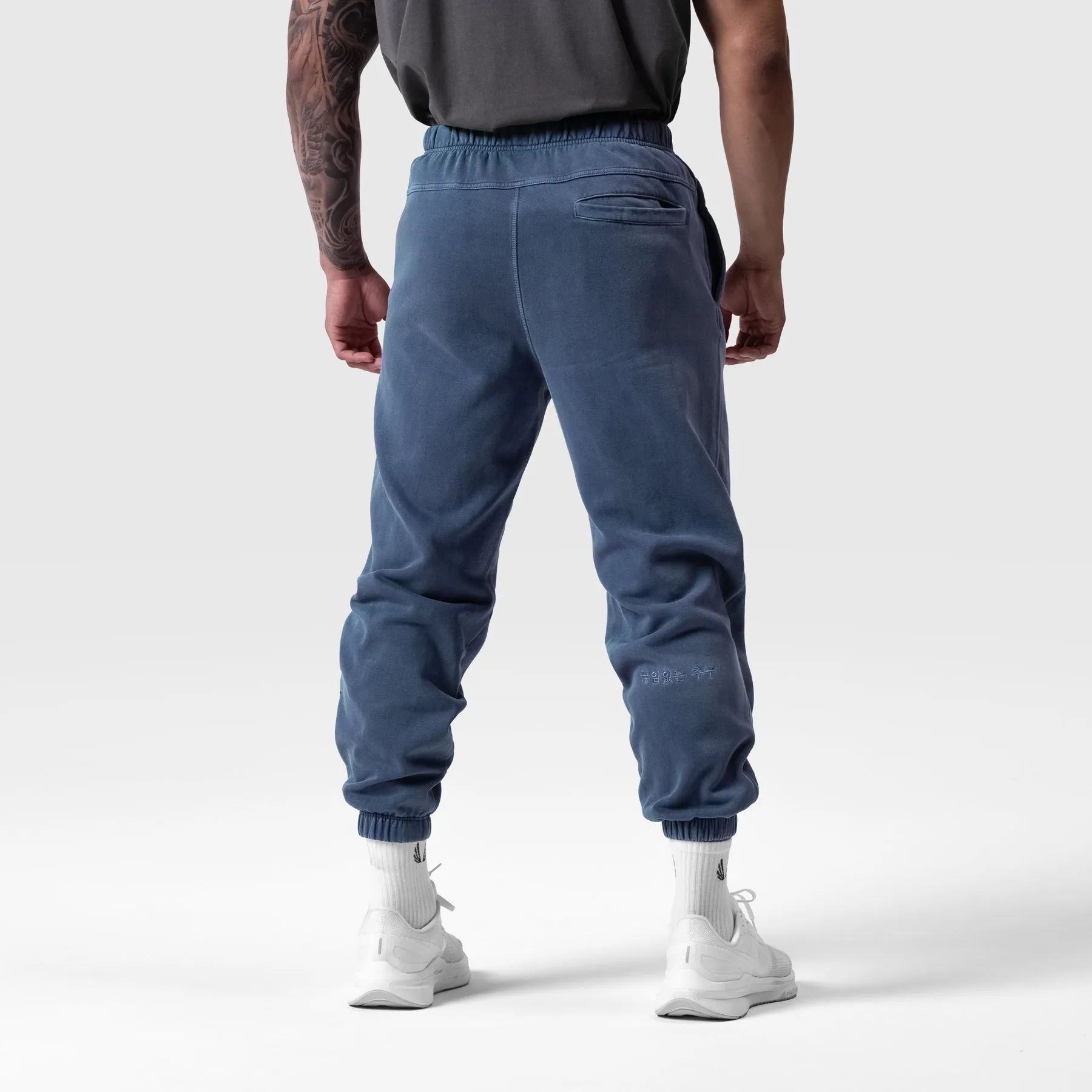 0922. Tech Essential? Sweats - Faded Navy StretchMaterial LowProfileStitching