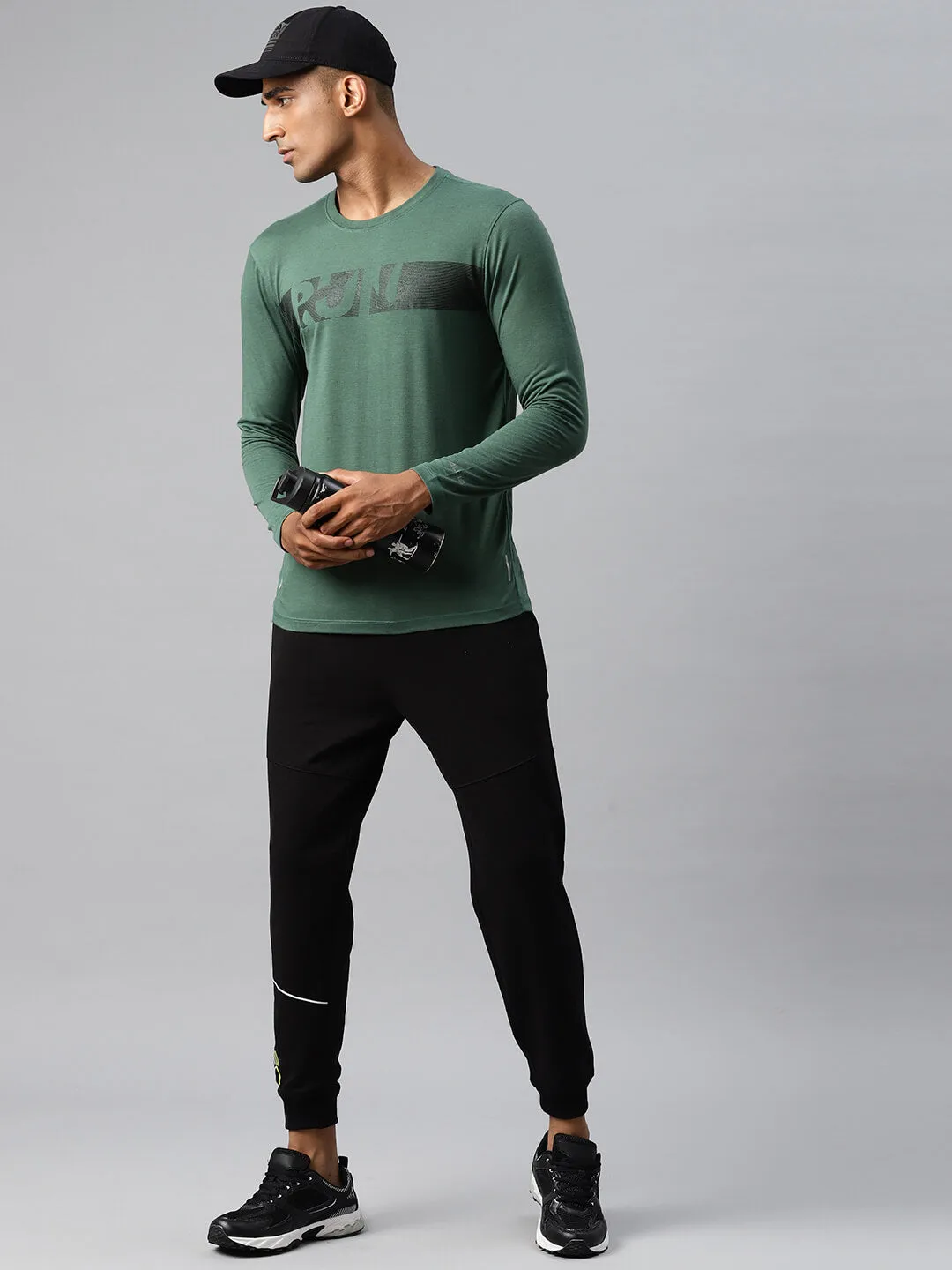 Alcis Men Typography Printed Sports T-shirt with Reflective Detail Virtual Fit