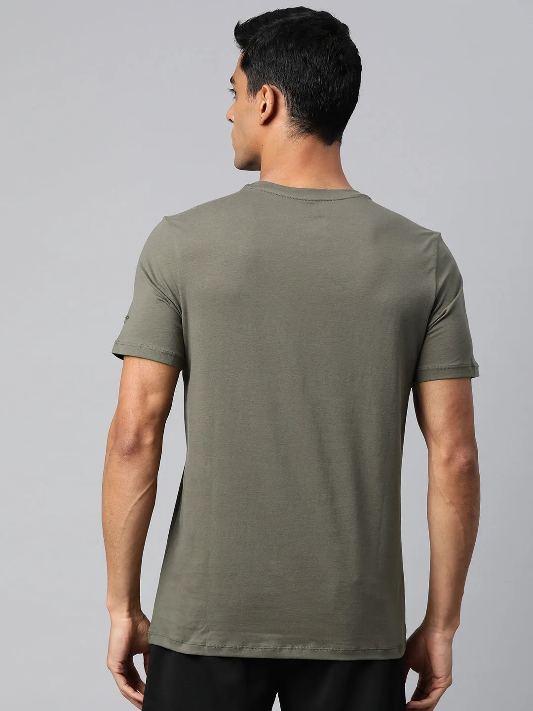 Layered Paneling Clear Tone Alcis Men Solid Stretchex Slim Fit T-shirt