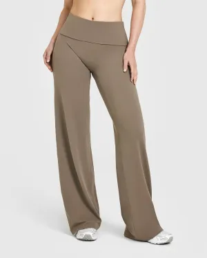 SoftMotion? Fold Over Straight Leg Bottoms | Moss Brown Foldable Collar Leather Core LayeredNeckline