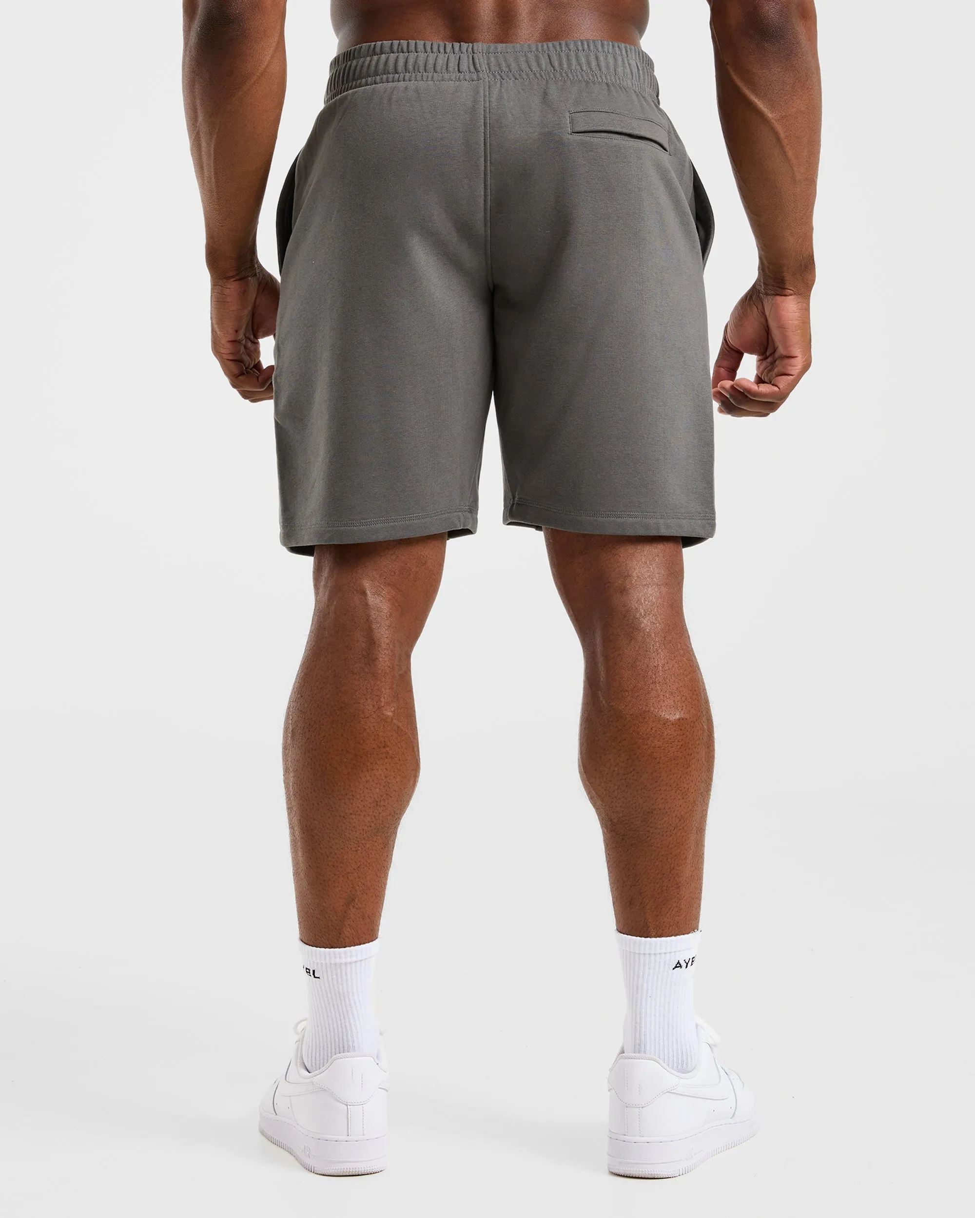 Multi Directional Flex Essential Lightweight 7" Shorts - Charcoal