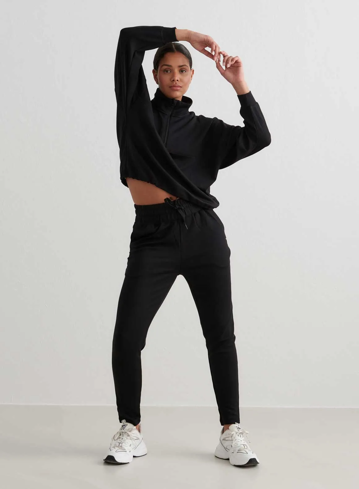 Multi Purpose Side Pockets Black Comfy Modal Sweatpants