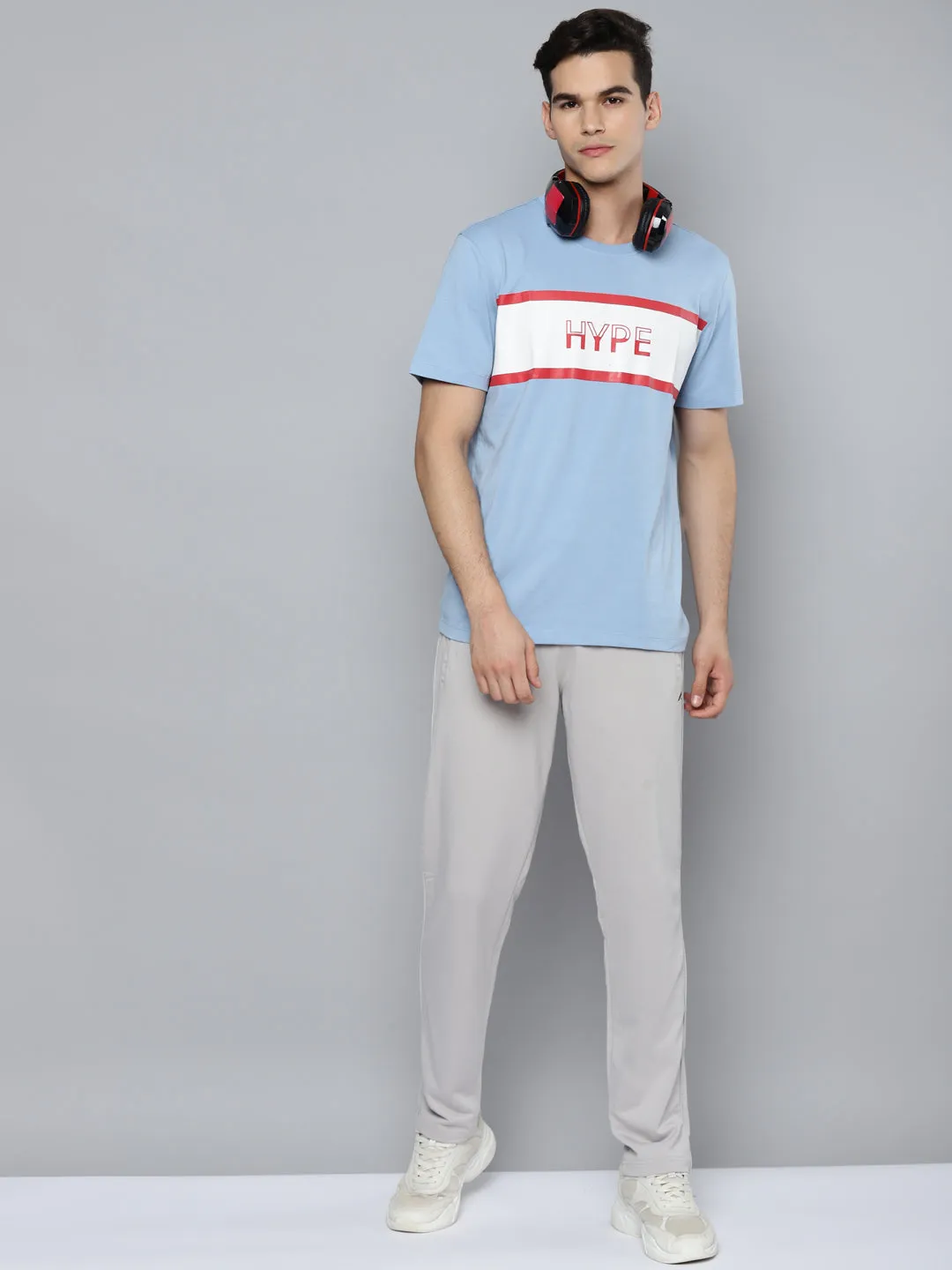Alcis Men Blue White Colourblocked Slim Fit T-shirt ReflectiveTrimDetails