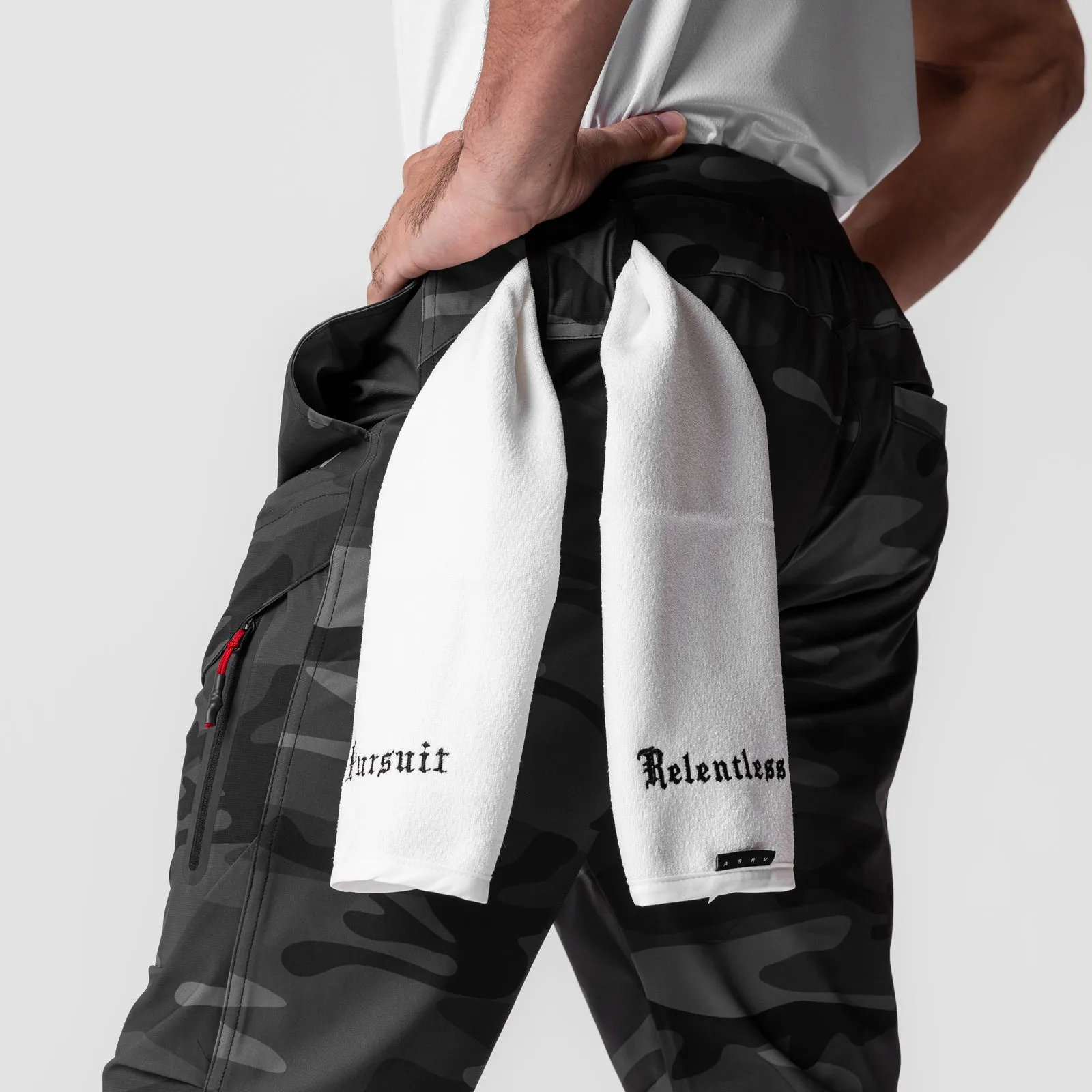 SlimFit Minimal Edge 0690. Tetra-Lite? Tech High Rib Jogger - Black Camo