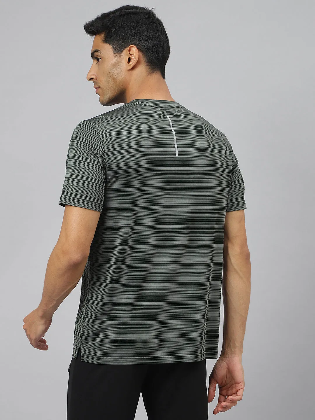 AdjustableStraps Alcis Men Dark Green Stretch-X Anti-Static Slim-Fit Round Neck Running T-Shirt