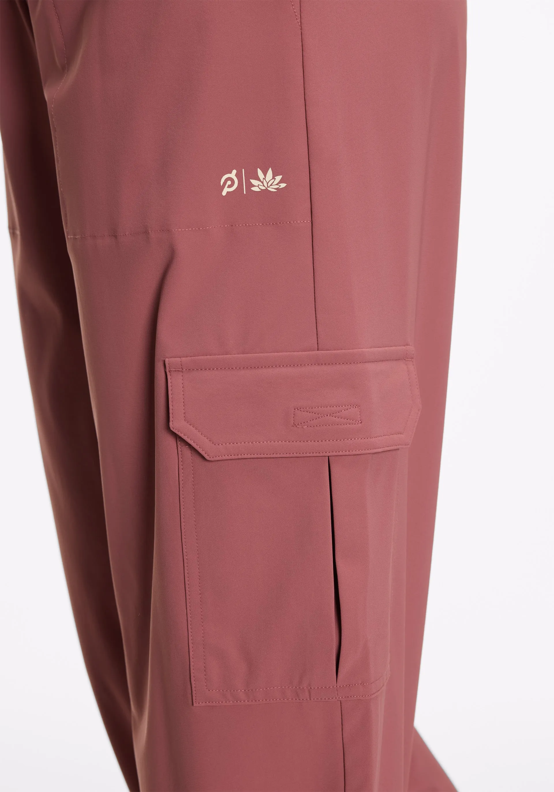 Technical Cargo Pant Neutral Look