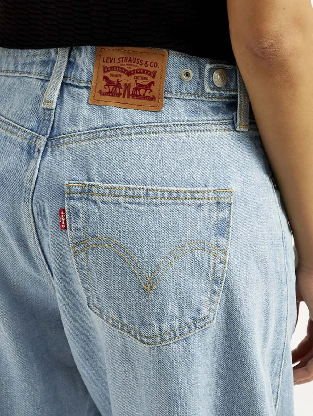 Women's Cinch Light Blue Barrel Loose Fit Mid Rise Jeans Wear It All