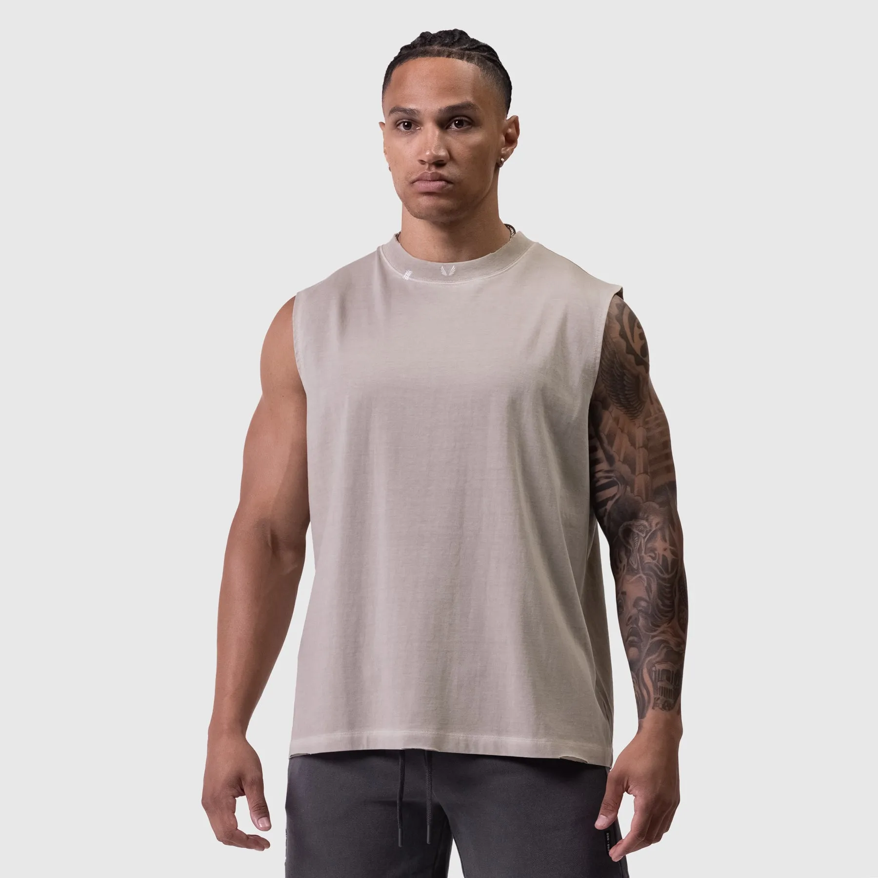 0807. Tech Essential? Relaxed Cutoff - Faded Chai Non Irritating Edges