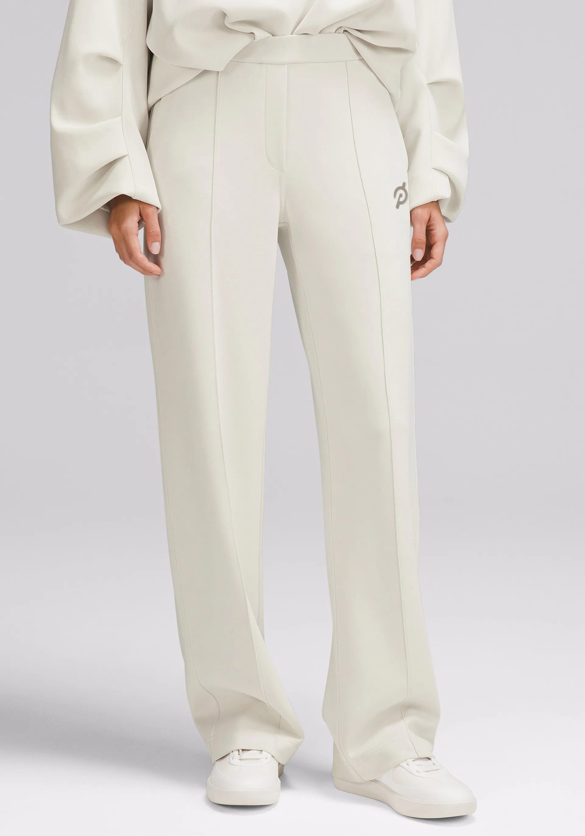 Sporty Style Softstreme Pintuck Mid-Rise Pant | Regular