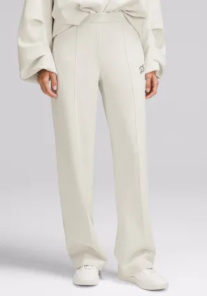 Sporty Style Softstreme Pintuck Mid-Rise Pant | Regular