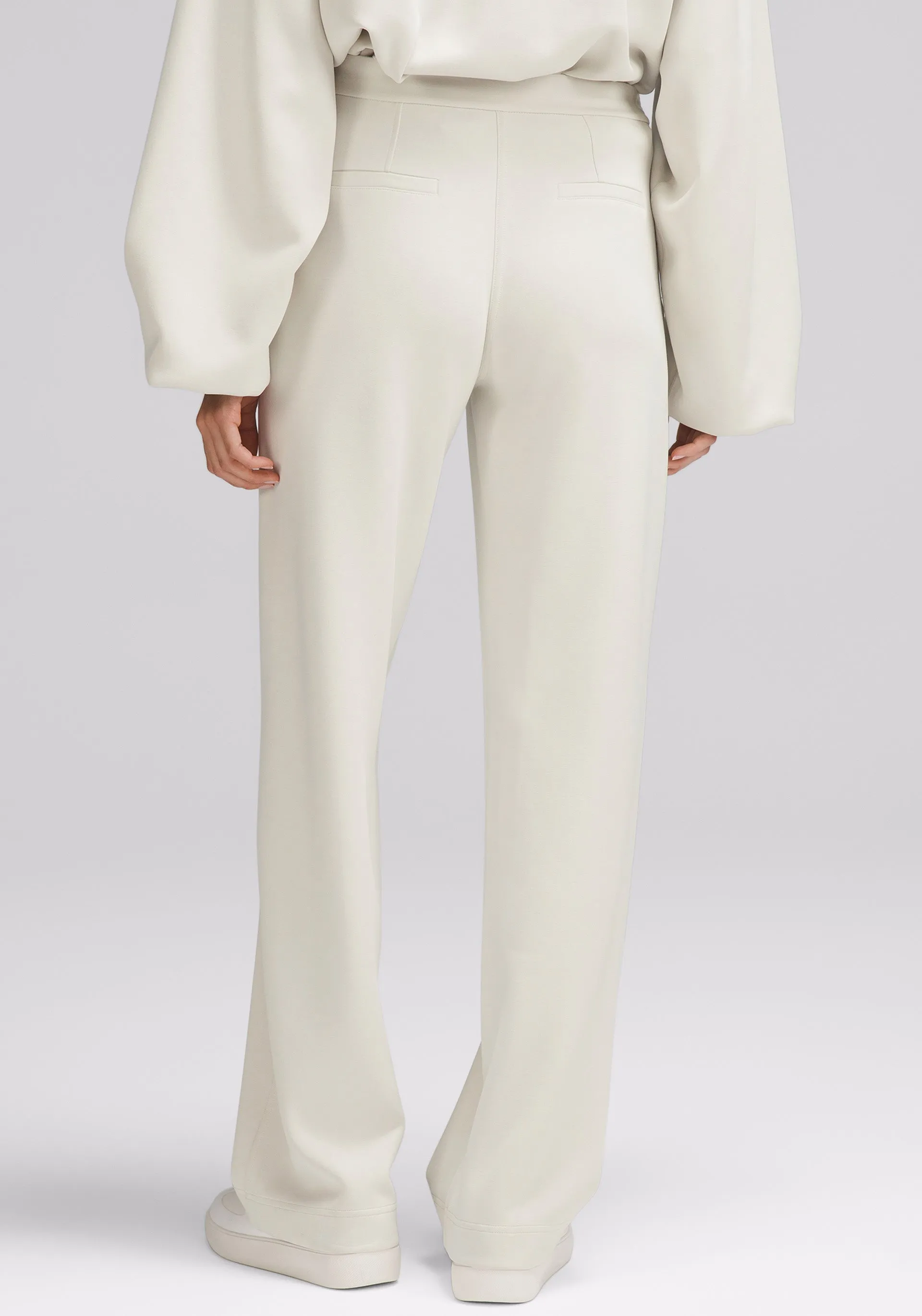 Contrast Trim Timeless Look Softstreme Pintuck Mid-Rise Pant | Regular