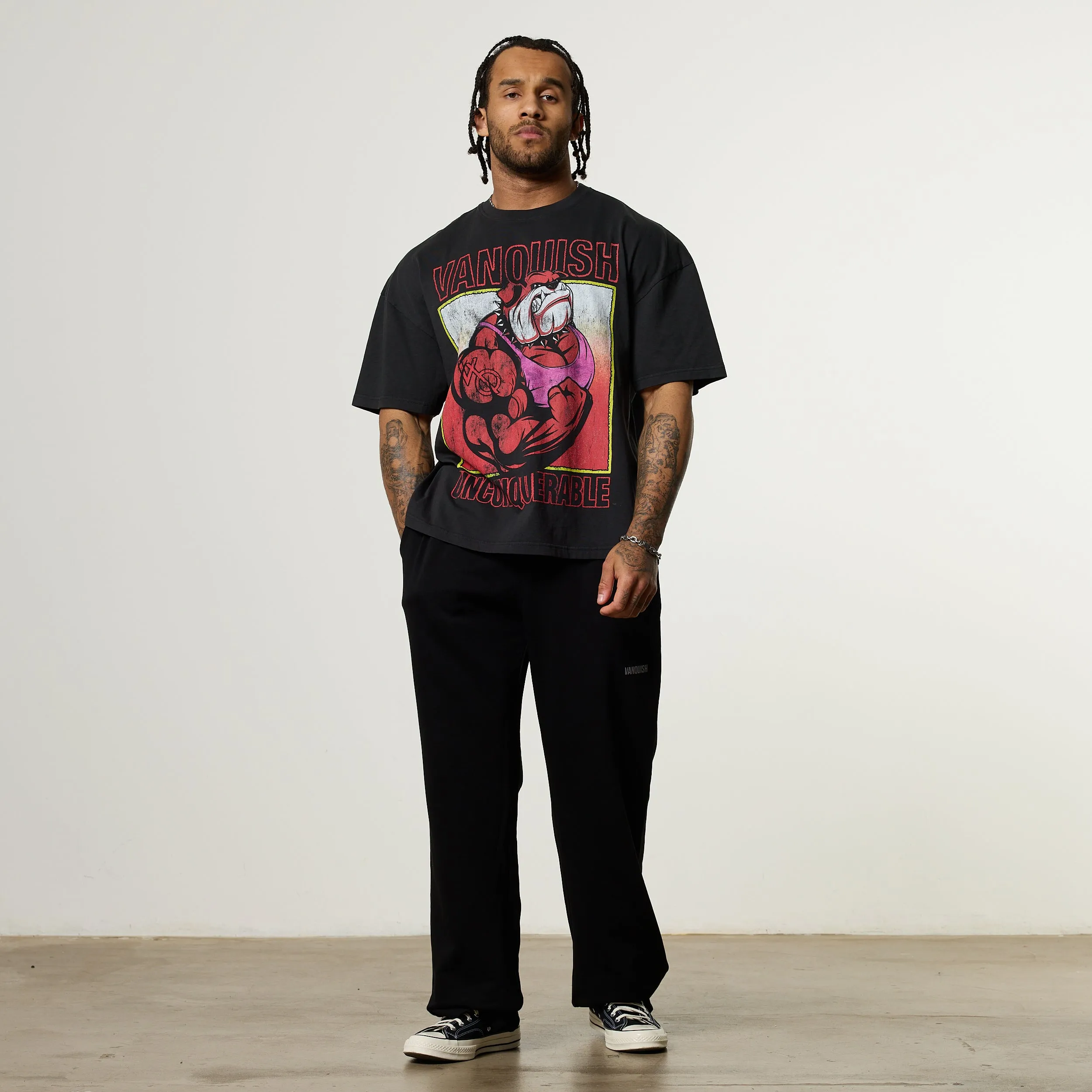 Soft Cotton Feel Flexible Neckline Vanquish Obsidian Black Bulldog Oversized Boxy T Shirt